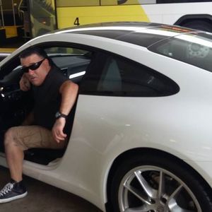 Meet your Posher, Tomas